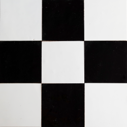 zellige damier noir et blanc